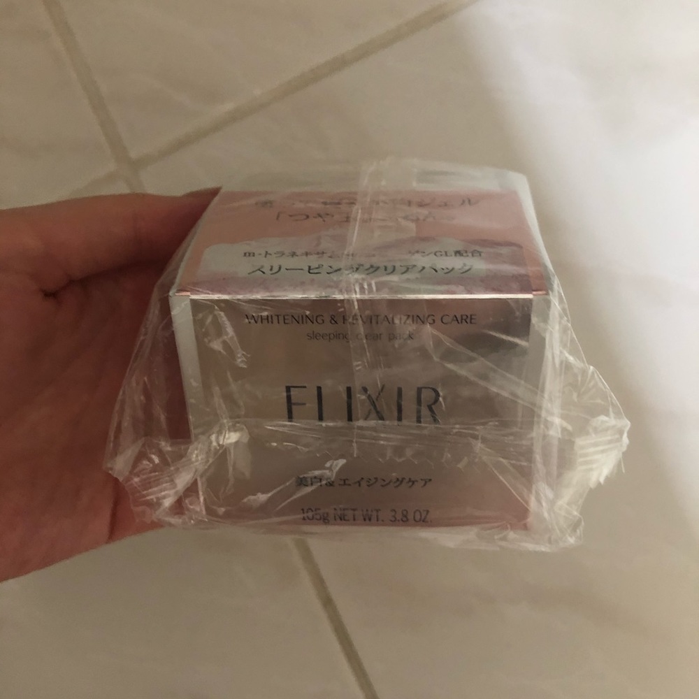 Elixir sleeping mask （Japan Luxury cosmetic）